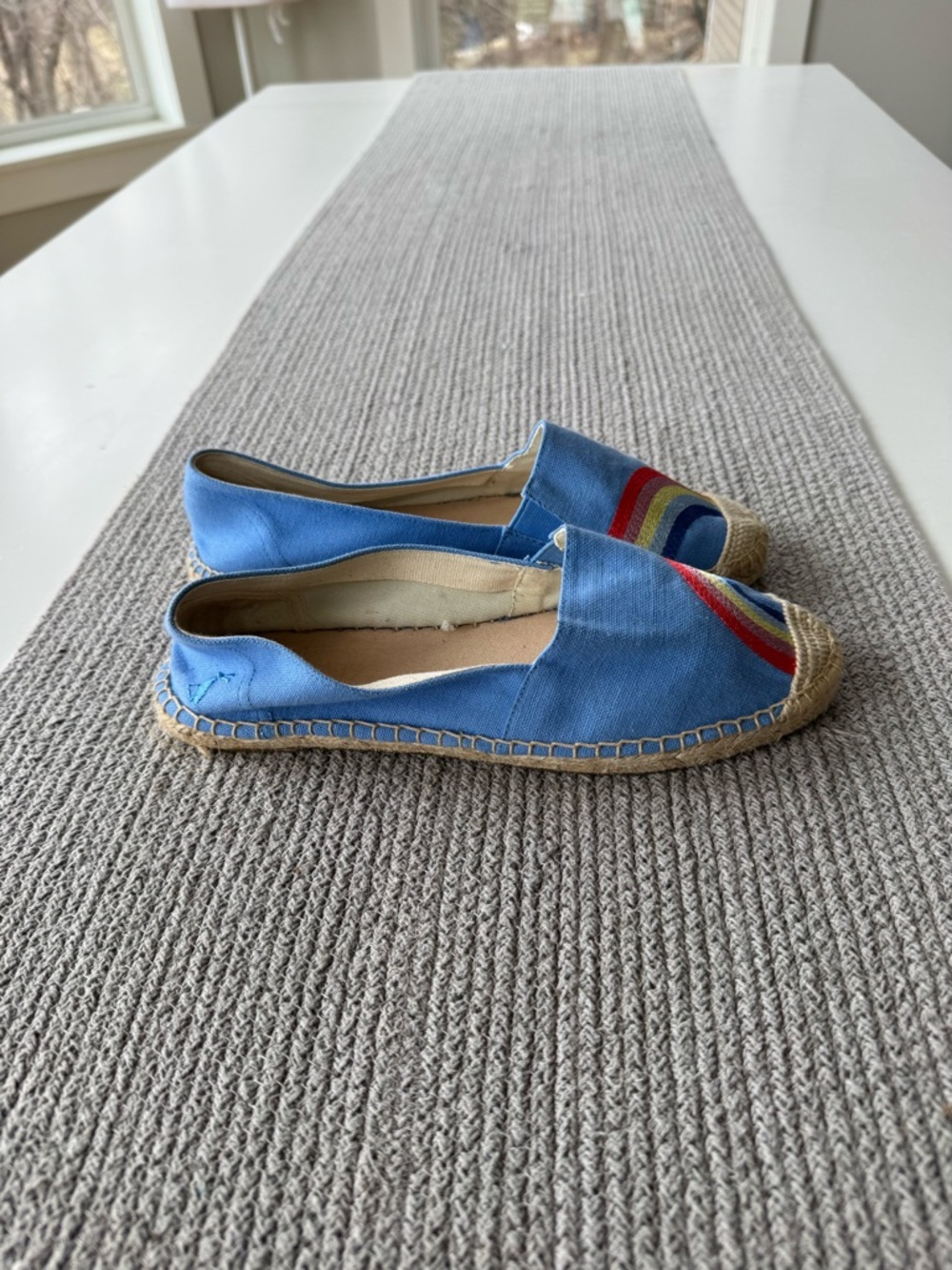 Joules Shelbury Light Blue Rainbow Embroidered Espadrilles Flats Size 39 or 8 - Picture 4 of 8